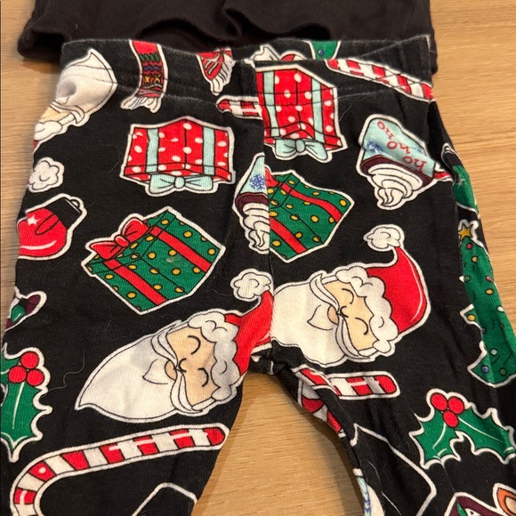Holiday PJs set - Picture 3 of 5